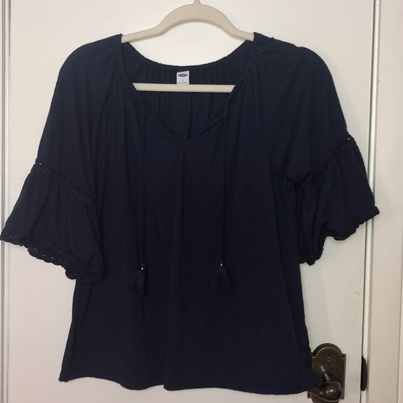 Old Navy Tops - Old Navy cropped top size Sm. Navy blue